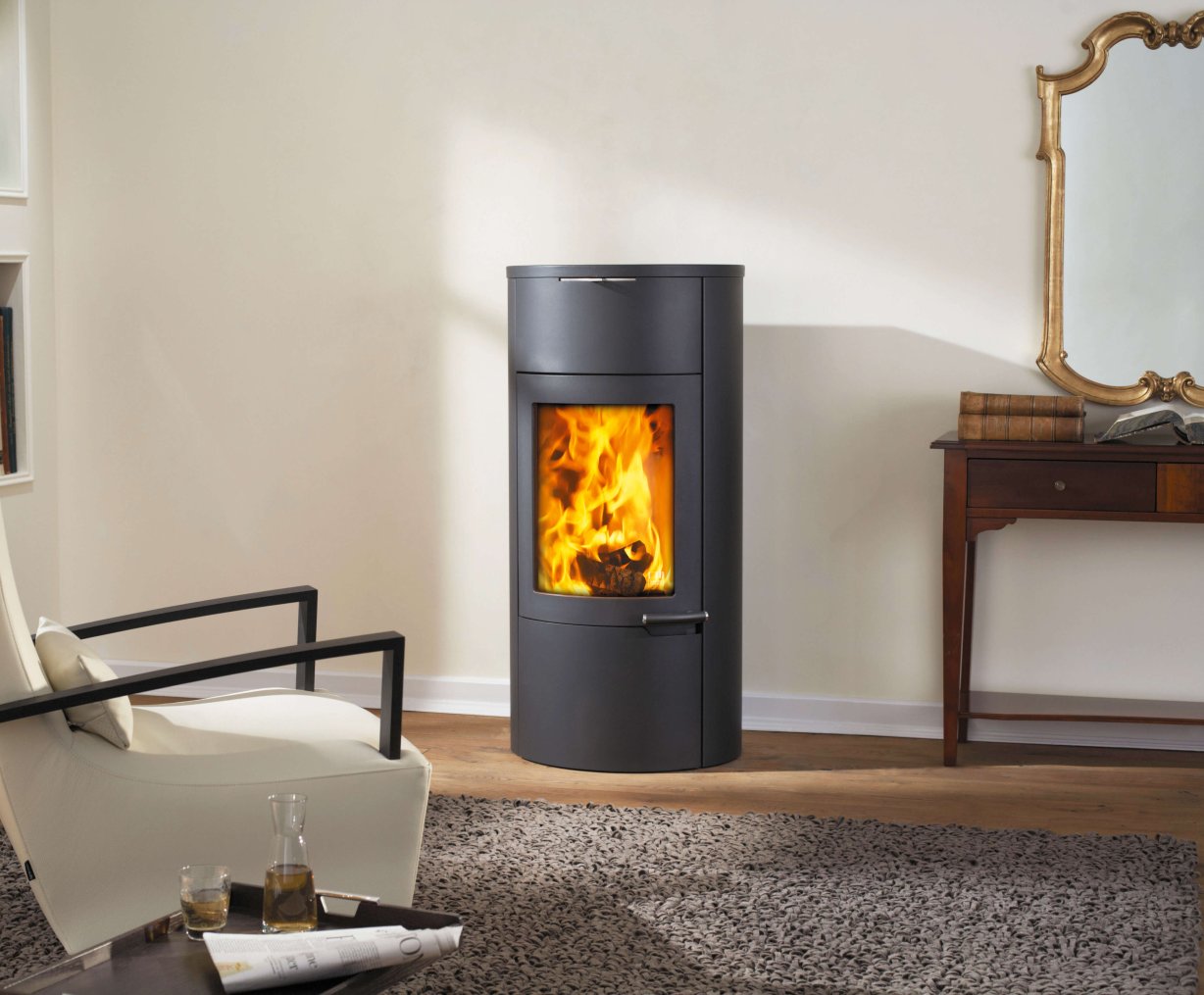 Uno Xtra stove ambiance photo with steel cladding