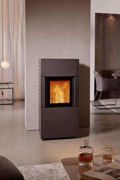 Percy pellet stove ambiance photo with steel cladding