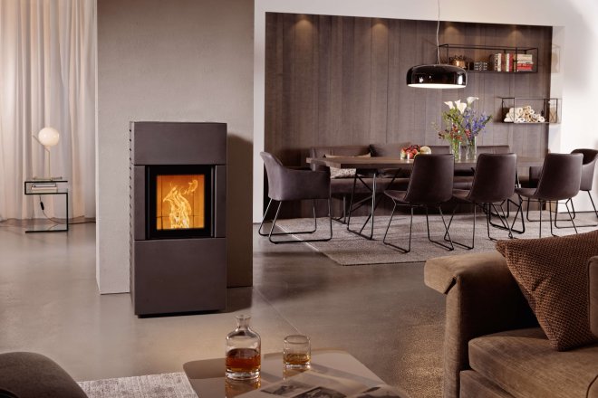 Percy pellet stove ambiance photo with steel cladding