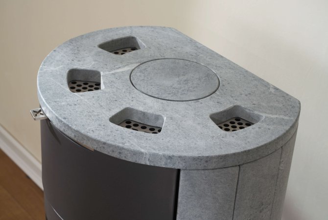 Uno Xtra stove detail view lid soapstone cladding
