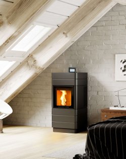 Pelletofen Perry Ambiente Foto mit Keramikverkleidung dark anthracite